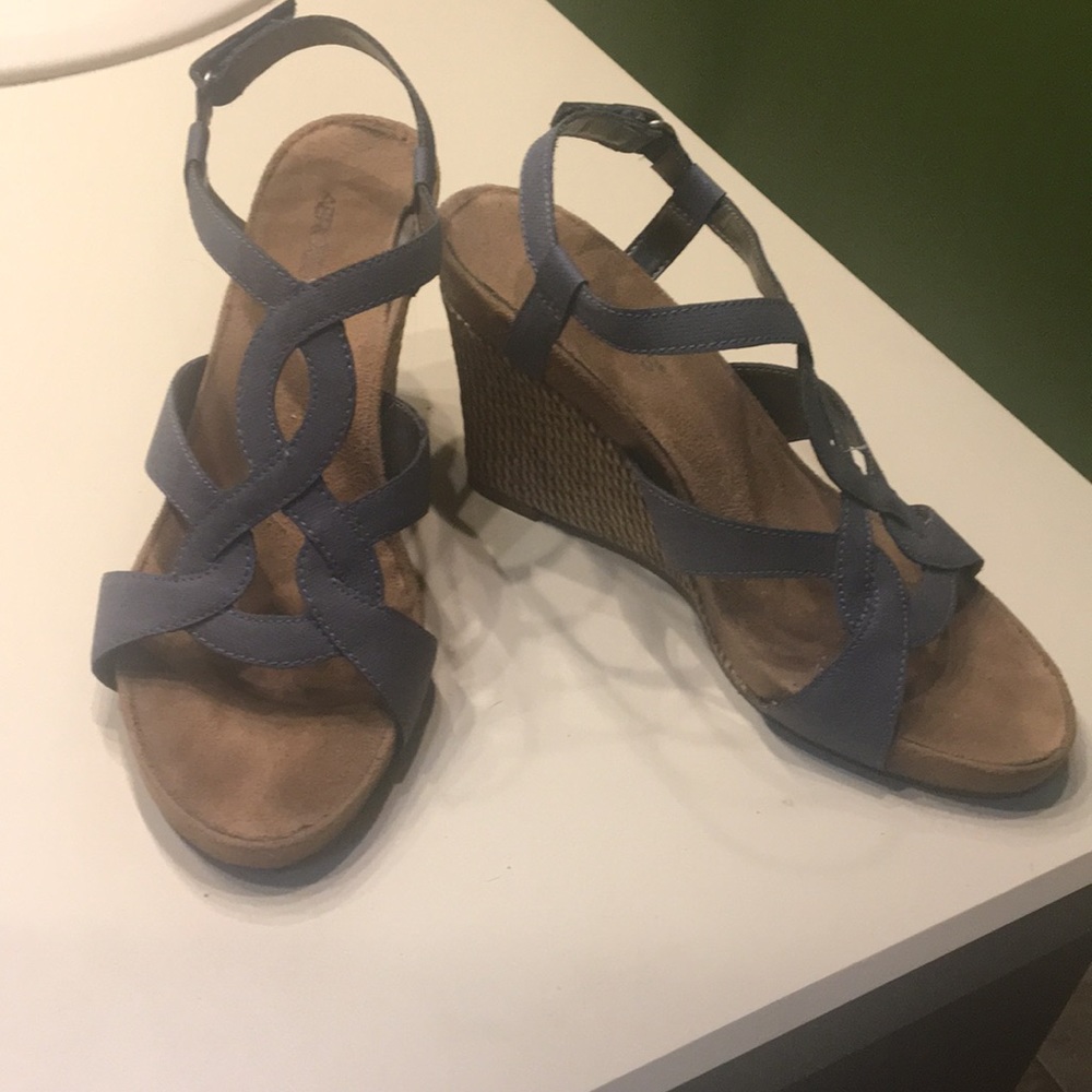 Aerosoles gray wedge heel sandals size 9